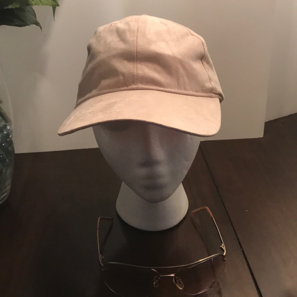 Ladies Pink Faux Suede Cap